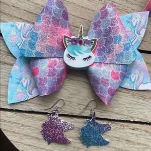 4 inch bow with matching earrings